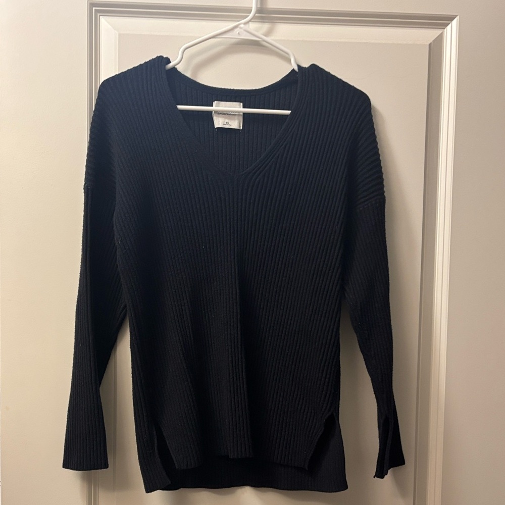 Abercrombie & Fitch V-Neck Sweater